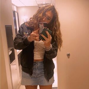 Meet your Posher, Mea